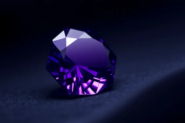 Amethyst (var.) – Comprehensive Gemstone Encyclopedia Entry
