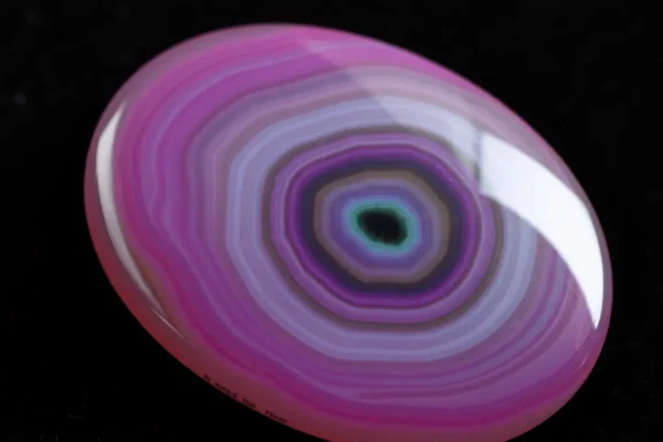 Iris Agate – Gemstone Encyclopedia