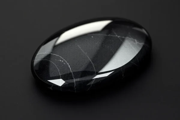 Hematite: Properties, Meaning, and Jewelry Guide